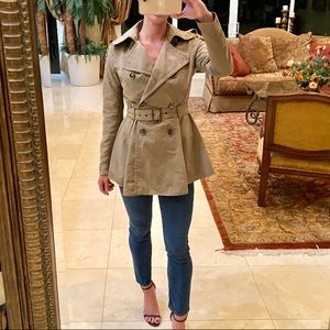 ❌SOLD❌BCBGMaxAzria Trench Coat Size Medium